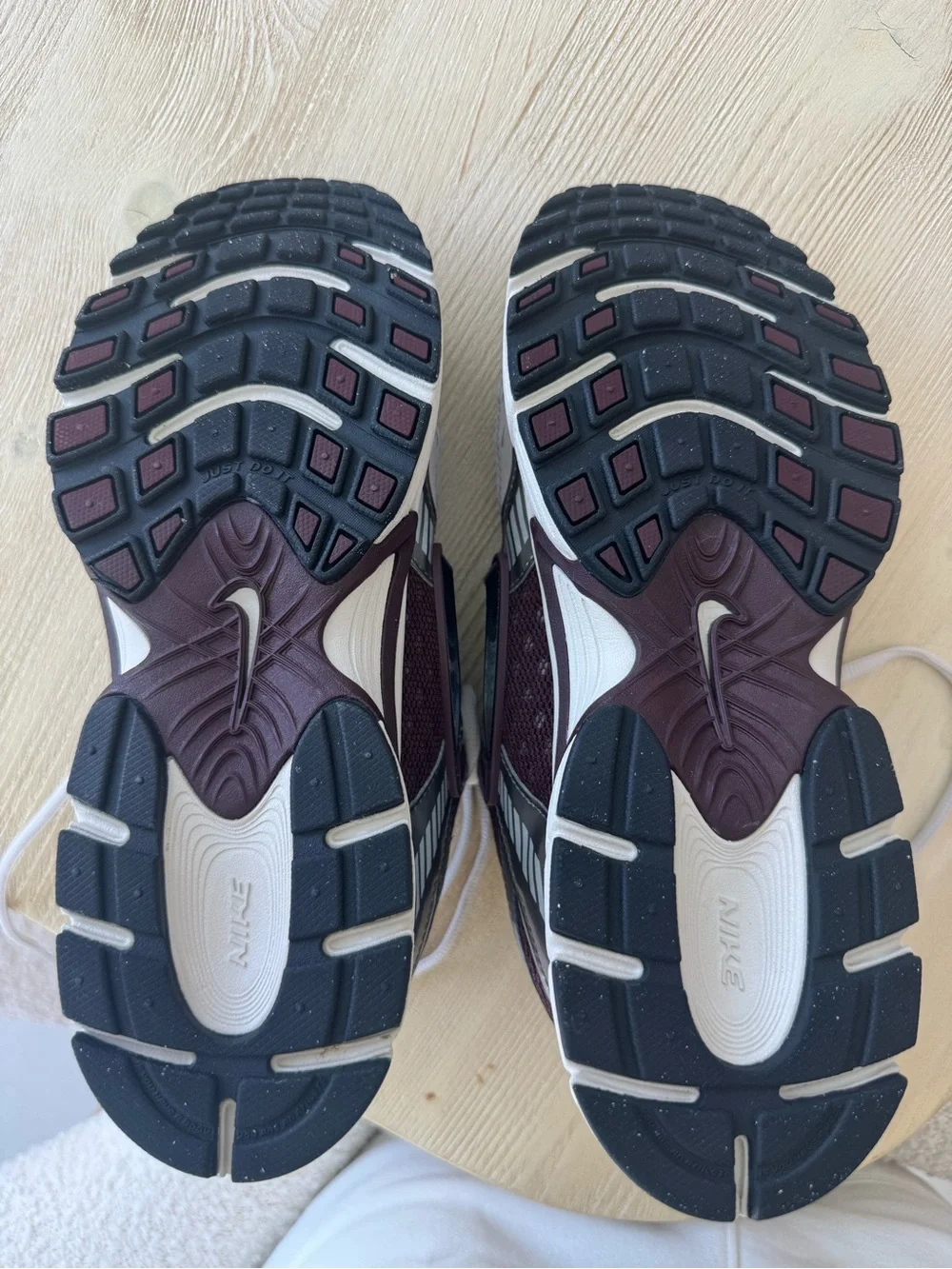 Nike B5 RNR Burgundy Crush Women’s